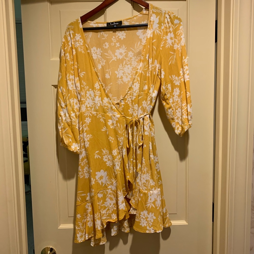 Lulus floral wrap dress